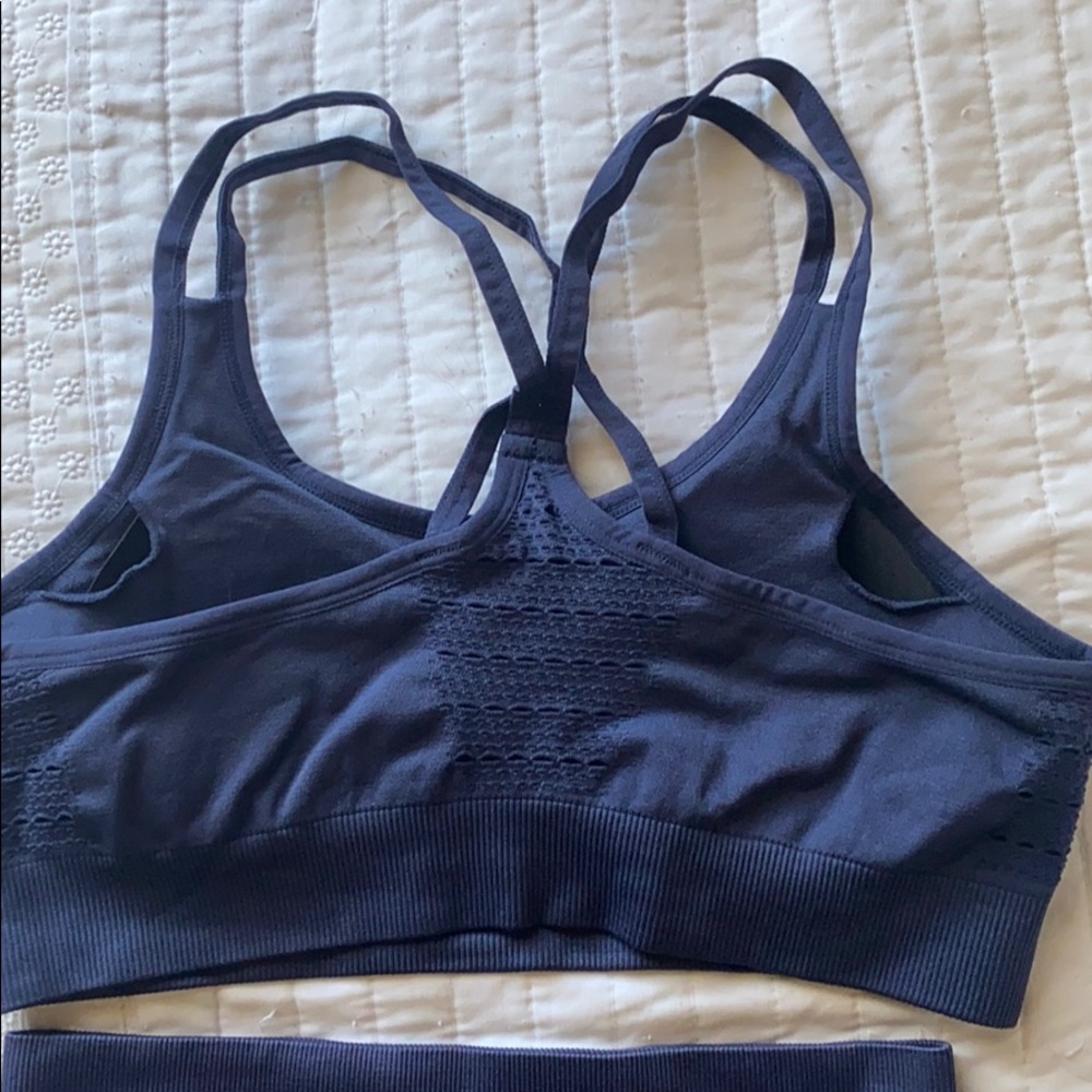 Active wear set sz L - Picture 3 of 3